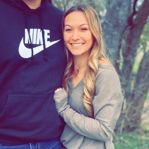 Meet your Posher, Cloey